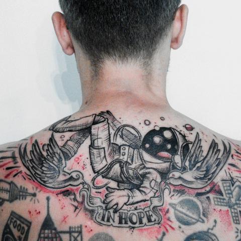 <p>A gapfiller astronaut and a freshening up of old birds for Florian.</p>